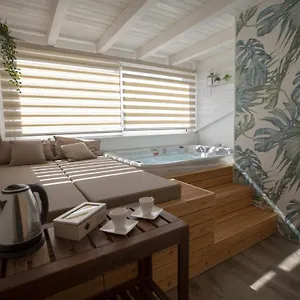 3* Hotel Luxmari & Spa