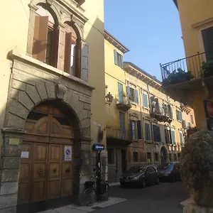 Protezione Della Giovane - Female Auberge de jeunesse Vérone